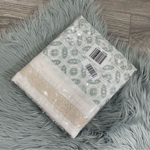 Madison Park Bath Nwt Madison Park Vanessa Shower Curtain 72 Poshmark